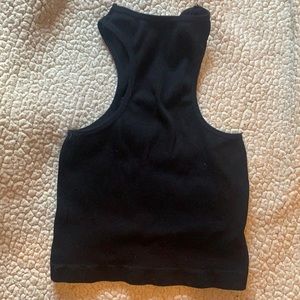 Black sleeveless crop top!!🖤🐼